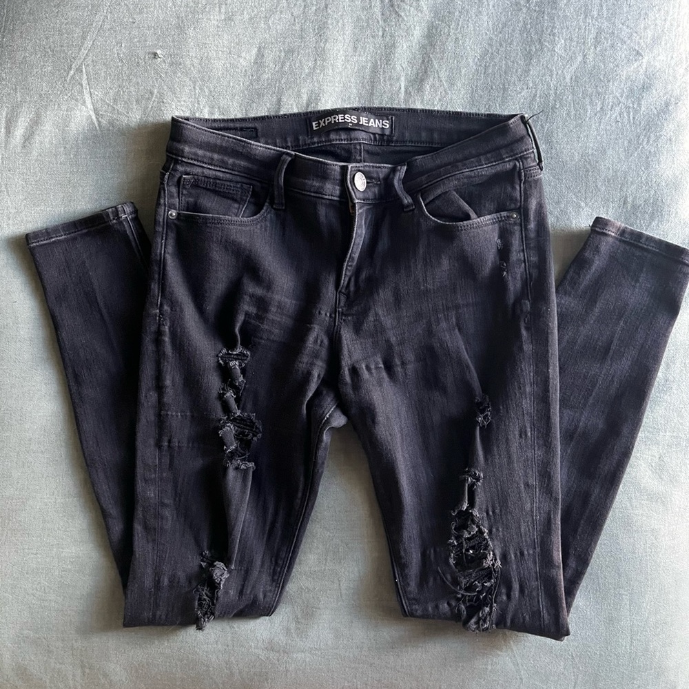 Express ~ Distressed Skinny Jeans